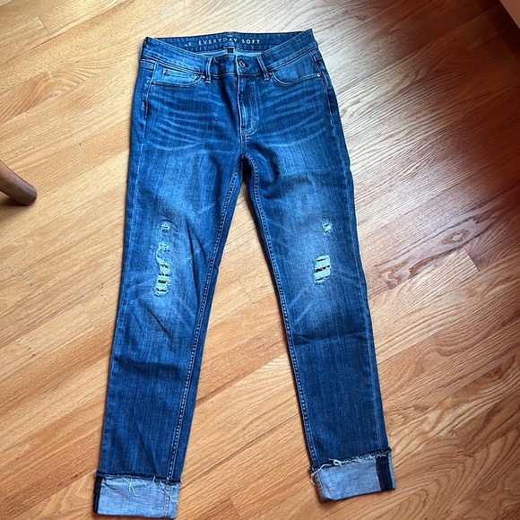 White House Black Market Denim - WHITE HOUSE BLACK MARKET JEANS EVERYDAY SOFT SLIM MIDRISE SIZE 4